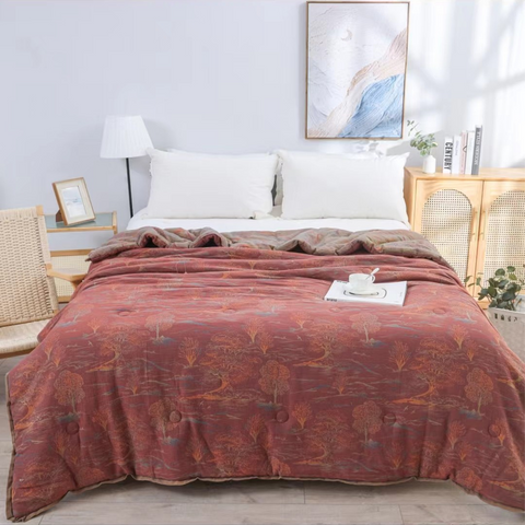 Luxurious Antibacterial Winter Quilt in Pine Forest Red