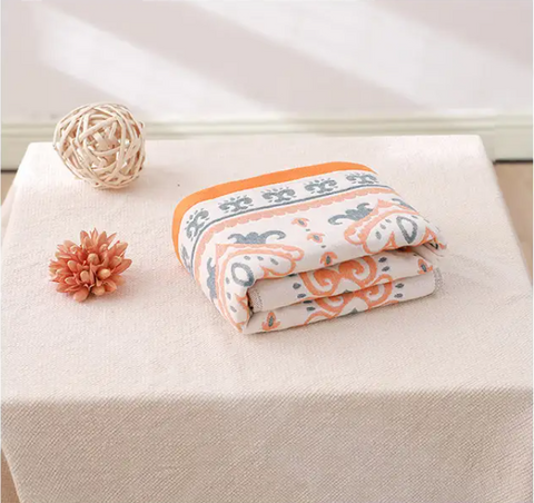 Tradition Classic Style Rosette Bath Towel,